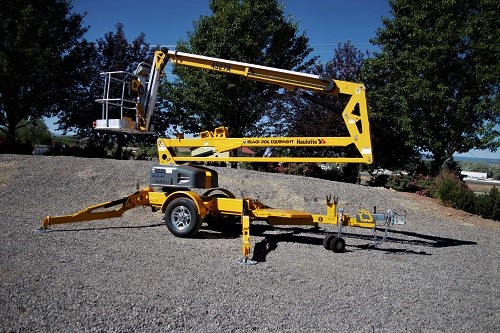 Side profile of Haulotte 4527A Boomlift for rent